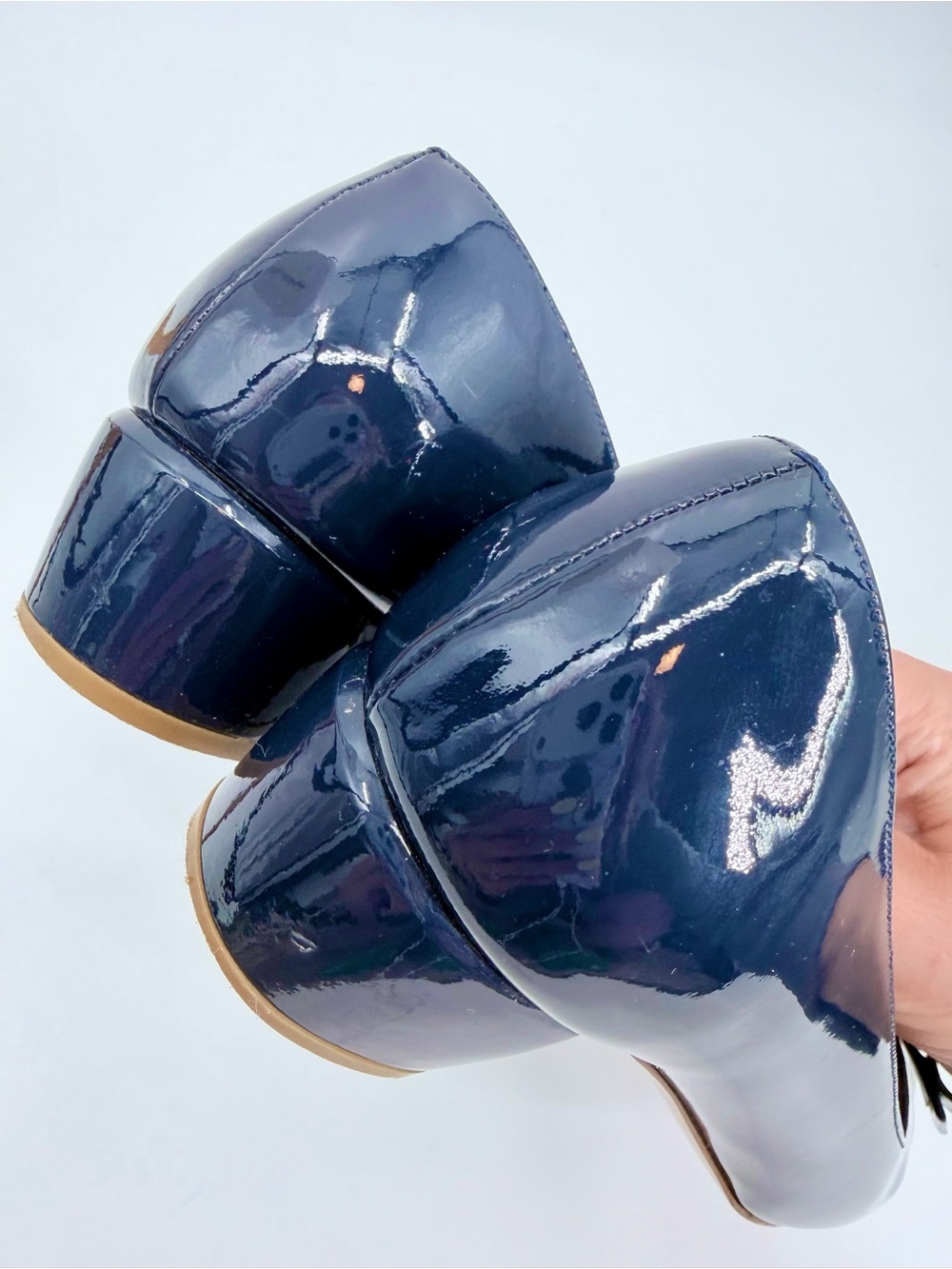 Salvatore Ferragamo Women's Navy Patent Bow Block Heel Pumps - Picture 11 of 13